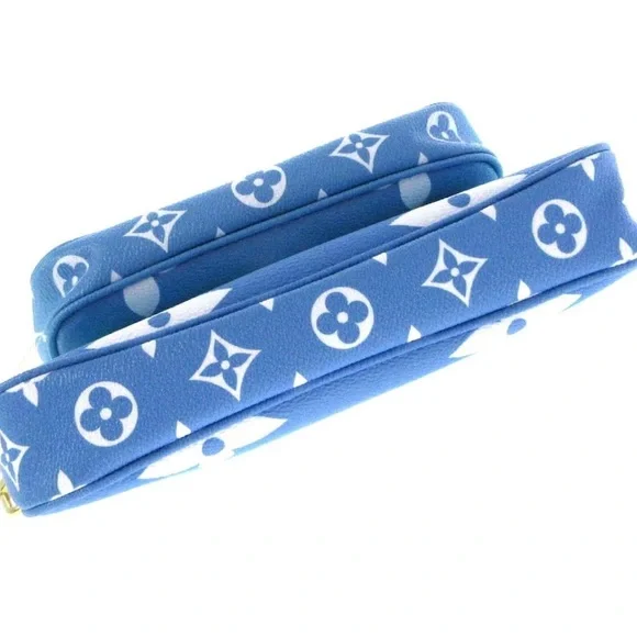 Louis Vuitton By The Pool multi pouchette 😍 - Picture 5 of 12